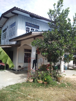 ขายทีดินพร้อมบ้าน 2 ชั้น ประมาณเกือบ 2 งาน ติดถนน 4 เลน หน้ากร้วง 20 เมตร ราคา 2.0 ล้าน บาท บ้านทุ่ง ขายทีดินพร้อมบ้าน 2 ชั้น ประมาณเกือบ 2 งาน ติดถนน 4 เลน หน้ากร้วง 20 เมตร ราคา 2.0 ล้าน บาท บ้านทุ่ง