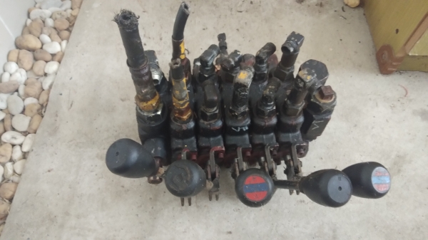 คอนโทร 5 แกน