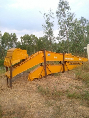 ขาย 255,000 บูมยาวขนาด120 KOMATSU และ KOBELCO ยาว12เมคร หรือ40ฟุด ได้ครบชุดบูมอามกระบอกบุ้งกี๋โต่งเตงและบุ้งกี๋ประกอบใช้งานได้เลย แข็งแรงงานเนียบสวยพร้อมใช้ สินค้าอยู่ กทม. 090-772-3710 090-772-3708