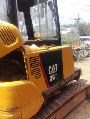 ขายแบคโฮ CAT30B เอกสารอินวอยรถสภาพสวยเต็มทุกระบบราคา 300,000