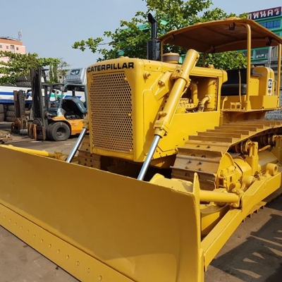 แทรคเตอร์ Caterpillar รุ่น D6C