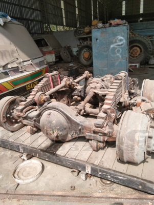 ขายด่วน ช่วงล่าง Isuzu 2เพลา พร้อมสโลว์ เพียง 110000 บาท