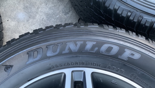 ล้อแม็ก Toyota New Fortuner ขอบ 18 พร้อมยาง 265-60-18 Dunlop ปลายปี 15 แม็กสภาพดี