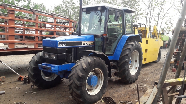 ขาย Ford 6640 2เพลา เพลาคาราโล่ เก่านอก 590000 บาท โทร. 084-5424150 เน้นโทรคับ id line: rapinzat