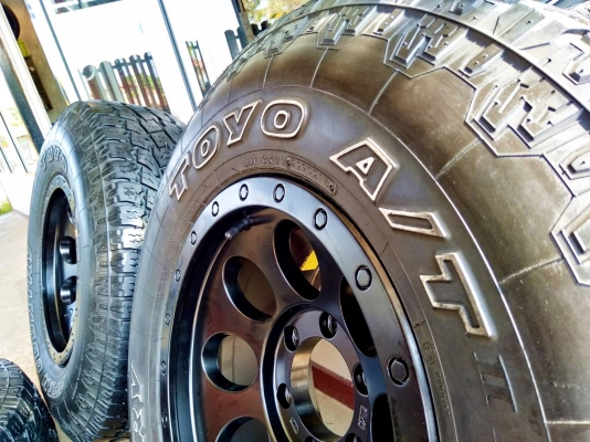 ล้อหยดน้ำขอบ16 6รู139.7 พร้อมยางโตโย 265/75R16 ปี16