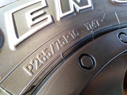 ล้อหยดน้ำขอบ16 6รู139.7 พร้อมยางโตโย 265/75R16 ปี16