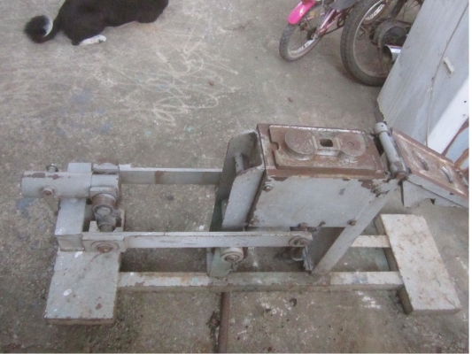 เครื่องอัดบล๊อคดินประสาน