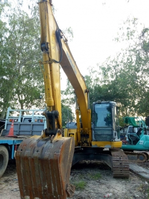 รถแมคโคร KOMUTSU รถแมคโคร KOMUTSU