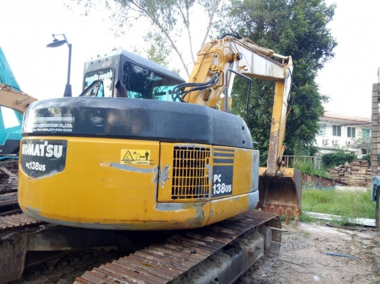 รถแมคโคร KOMUTSU รถแมคโคร KOMUTSU