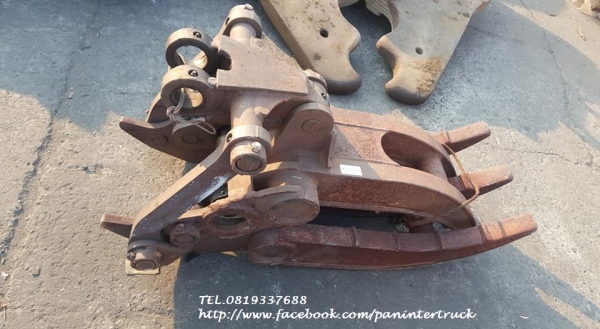 FROM JAPANตัวคีบปากหนีบไม้GRAPPLE สำหรับรถขุดไซค์40,45,50,55 /สวมบูทสลัก45 มิล/ราคาเพียง:26,000บาท