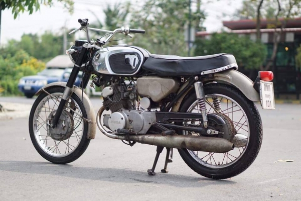 ขาย HoNDA CB160 ปี 1965 หาอยู่รีบเลยคับ