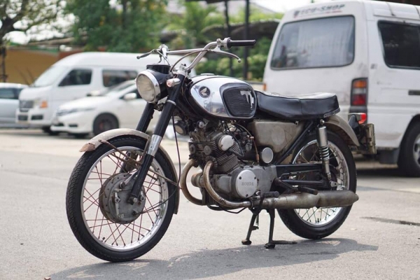 ขาย HoNDA CB160 ปี 1965 หาอยู่รีบเลยคับ