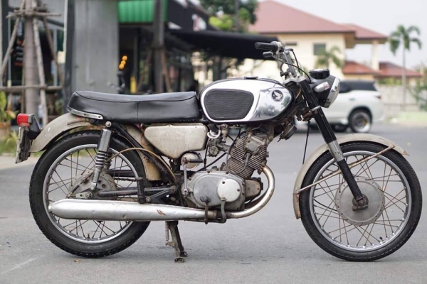 ขาย HoNDA CB160 ปี 1965 หาอยู่รีบเลยคับ
