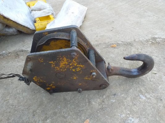 ขายตะขอเครน/รอกเครนยกขนาด 2 - 2.5 ตัน