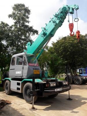 ขายรถเครนขนาด 5ตัน ยี่ห้อ KOBELCO รุ่น RK70 เครื่องยนต์อีสุสุ 4BD1Terbo 4ล้อ ขับเคลื่อน2เพลา ยกสูงได้21m มีแอร์ รถเก่านอก มีเอกสาร รถมีเล่มทะเบียนพร้อมโอน สามารถจัดไฟแนนซ์ได้