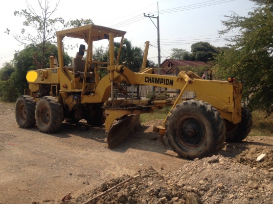 ขายรถเกรด CHAMPION 710A เอกสารทะเบียน ขายรถเกรด CHAMPION 710A เอกสารทะเบียน