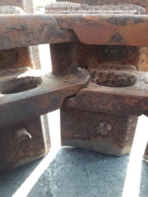 FROM JAPAN TRACK SHOE แทรคเหล็กก๊อปยาง สำหรับรถขุด ไซค์20,25,30,35/ (43ข้อ)/สินค้าเก่านอก ราคา*คู่ละ 39,000 บาท* FROM JAPAN TRACK SHOE แทรคเหล็กก๊อปยาง สำหรับรถขุด ไซค์20,25,30,35/ (43ข้อ)/สินค้าเก่านอก ราคา*คู่ละ 39,000 บาท*