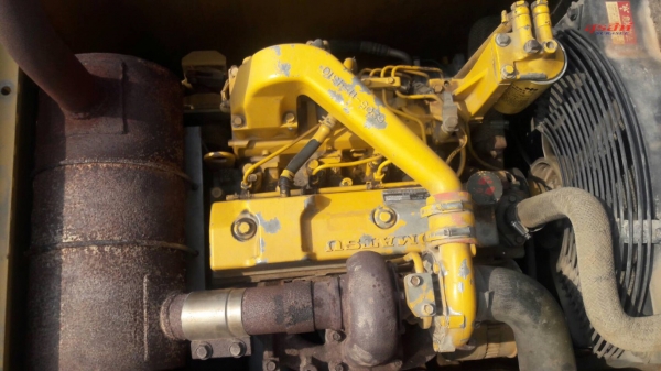 ขายรถขุด KOMATSU PC120-5 เก่านอกผ่านการใช้งานในไทยไม่นาน รวม 5 พันชั่วโมง สภาพเทพบุตร