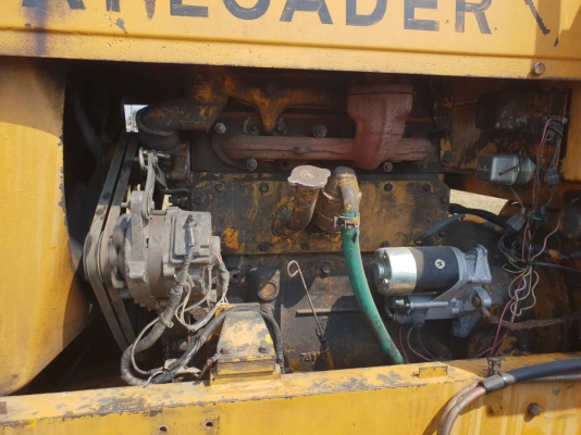 ขายรถตักล้อยาง KOMATSU JH30-B ราคา.260,000 เก็บงานบางชิ้น รถใช้งานอยู่ เกียร์ 1-2-3 ใช้งานได้ครบ 2 เพลา สนใจนัดลองรถได้ที่.081-3531946 ต่อ.บางนา &amp; ID-LINE รถอยู่ จ.บุรีรัมย์