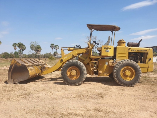 ขายรถตักล้อยาง KOMATSU JH63ราคา.435,000 ต่อ.บาง เครื่องแน่น ดิสแบรค หน้า-กลัง รถสวย รถใช้งานอยู่ เกียร์ 1-2-3 ใช้งานได้ครบ 2 เพลา สนใจนัดลองรถได้ที่.081-3531946 ต่อ.บางนา &amp; ID-LINE รถอยู่ จ.บุรีรัมย์