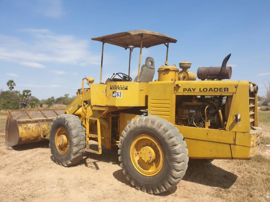 ขายรถตักล้อยาง KOMATSU JH63ราคา.435,000 ต่อ.บาง เครื่องแน่น ดิสแบรค หน้า-กลัง รถสวย รถใช้งานอยู่ เกียร์ 1-2-3 ใช้งานได้ครบ 2 เพลา สนใจนัดลองรถได้ที่.081-3531946 ต่อ.บางนา &amp; ID-LINE รถอยู่ จ.บุรีรัมย์