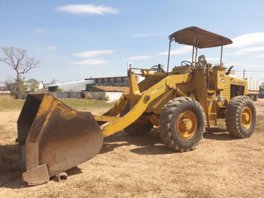 ขายรถตักล้อยาง KOMATSU JH63ราคา.435,000 ต่อ.บาง เครื่องแน่น ดิสแบรค หน้า-กลัง รถสวย รถใช้งานอยู่ เกียร์ 1-2-3 ใช้งานได้ครบ 2 เพลา สนใจนัดลองรถได้ที่.081-3531946 ต่อ.บางนา &amp; ID-LINE รถอยู่ จ.บุรีรัมย์