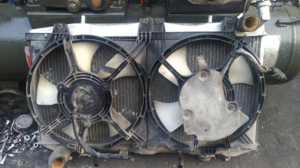 หม้อน้ำอลูมิเนียมทั้งใบพร้อมพัดลมคู่