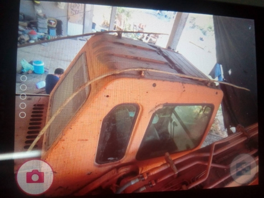 มี 2 คันรถแบคโฮ DAEWOO SOLAR 220LC-V เอกสารอินวอย ราคา 500000