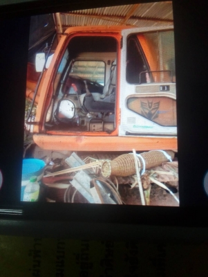 มี 2 คันรถแบคโฮ DAEWOO SOLAR 220LC-V เอกสารอินวอย ราคา 500000