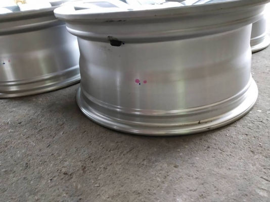 ล้อแม็กเปล่าลีโว้ขอบ17 ล้อแม็กเปล่าลีโว้ขอบ17