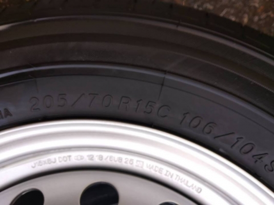 ล้อกะทะลีโว้ขอบ15ยางโยโก205/70/15ปี18ถอดป้ายแดง