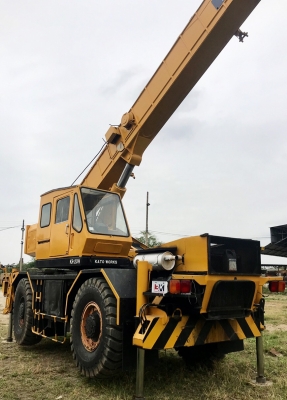 ปรับลดราคาเหลือ1,000,000ขายเครนคาโต้ KR20H.20ตันพร้อมเล่มทะเบียนราคา1,100,000