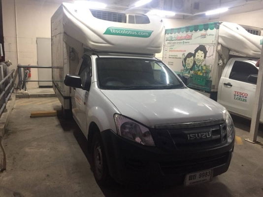 ขายรถกระบะมีเครื่องทำความเย็น ISUZU เครื่อง 2500 ปี 2556 มี 18 คันราคาคันละ 265000