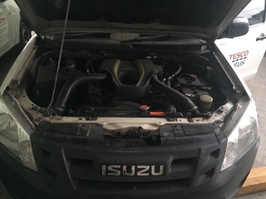 ขายรถกระบะมีเครื่องทำความเย็น ISUZU เครื่อง 2500 ปี 2556 มี 18 คันราคาคันละ 265000