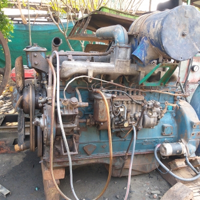 ขายเครื่องนิสสัน PD TERBO 210 แรง เครื่องสภาพดี ใช้งานได้ปกติ สนใจโทรสอบถาม 098-5922944  เครื่องติดฟังเสียงได้