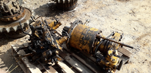 ขายครับ หม้อน้ำออยคูเลอร์ กะบอก ปั้มK3V แพรคอนโทน โป๊ะสวิง โกเบลโก้ 200 มาร์คที มาร์คทู