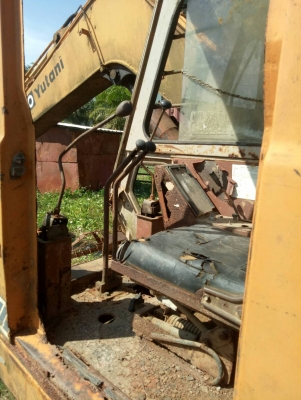 ขายรถแบคโฮ KOBELCO SK60-// หัวคีปพร้อมบุ้งกี๋ ราคา 180000