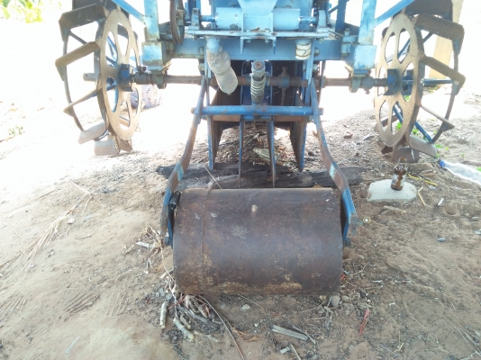 ลดสุดๆครับ..ขายครับเครื่องปลูกร่องคู่สภาพสวยๆงามๆครับราคาตัดต่อรองได้ครับ