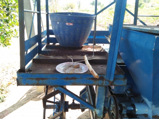 ลดสุดๆครับ..ขายครับเครื่องปลูกร่องคู่สภาพสวยๆงามๆครับราคาตัดต่อรองได้ครับ