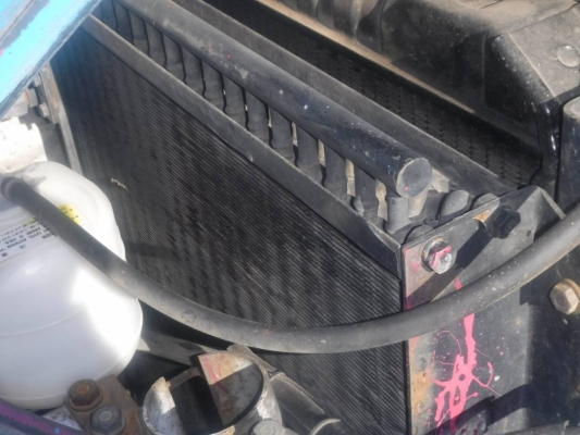 ขายรถขุด ยี่ห้อ Komatsu รุ่น Pc75uu-2E ขายรถขุด ยี่ห้อ Komatsu รุ่น Pc75uu-2E