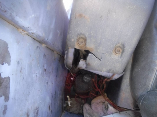 ขายรถขุด ยี่ห้อ Komatsu รุ่น Pc75uu-2E ขายรถขุด ยี่ห้อ Komatsu รุ่น Pc75uu-2E