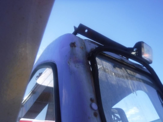 ขายรถขุด ยี่ห้อ Komatsu รุ่น Pc75uu-2E ขายรถขุด ยี่ห้อ Komatsu รุ่น Pc75uu-2E