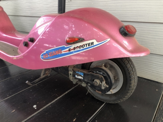 (ปิดการขาย) สกู๊ตเตอร์ไฟฟ้า E-Scooter มีไฟหน้า,ไฟเลี้ยว ซ้าย-ขวา มีบริการจัดส่ง (ปิดการขาย) สกู๊ตเตอร์ไฟฟ้า E-Scooter มีไฟหน้า,ไฟเลี้ยว ซ้าย-ขวา มีบริการจัดส่ง