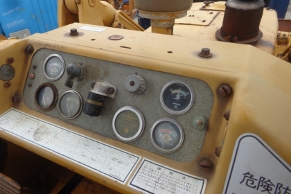 ขายรถตักตีนตะขาบ CATERPILLAR 951C (สภาพดี)