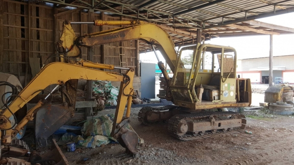 ขาย แบคโฮ KOMATSU PC60-6 ซื้อเก่านอกมา เครื่องดี ปั้มดี โซ่ 80\% โรลเลอร์แตก 2 ลูก รถใช้งานได้ปกติ เอกสารใบซื้อขาย ขาย แบคโฮ KOMATSU PC60-6 ซื้อเก่านอกมา เครื่องดี ปั้มดี โซ่ 80\% โรลเลอร์แตก 2 ลูก รถใช้งานได้ปกติ เอกสารใบซื้อขาย