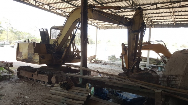 ขาย แบคโฮ KOMATSU PC60-6 ซื้อเก่านอกมา เครื่องดี ปั้มดี โซ่ 80\% โรลเลอร์แตก 2 ลูก รถใช้งานได้ปกติ เอกสารใบซื้อขาย ขาย แบคโฮ KOMATSU PC60-6 ซื้อเก่านอกมา เครื่องดี ปั้มดี โซ่ 80\% โรลเลอร์แตก 2 ลูก รถใช้งานได้ปกติ เอกสารใบซื้อขาย