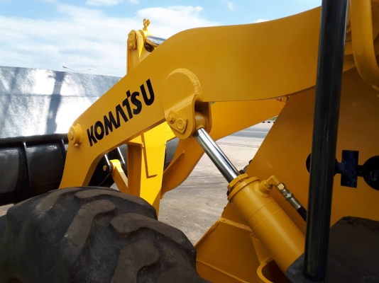 ขาย รถตัก KOMATSU JH30 สภาพพร้อมใช้งาน เช็คระบบใหม่ทั้งคัน ราคาต่อรองได้