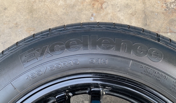 ล้อแม็ก 5รู100 Toyota Prius ขอบ 15 สีดำ พร้อมยาง 195-65-15 GoodYear ปี 12