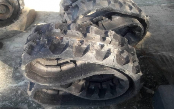 FROM JAPAN RUBBER TRACK แทรคยางใหม่ สำหรับรถขุดไซค์ 05, 10, 15, 20, 25, 30,ได้ /ขนาด 230*9.6*32(ข้อ)/งานนำเข้า FROM JAPAN RUBBER TRACK แทรคยางใหม่ สำหรับรถขุดไซค์ 05, 10, 15, 20, 25, 30,ได้ /ขนาด 230*9.6*32(ข้อ)/งานนำเข้า