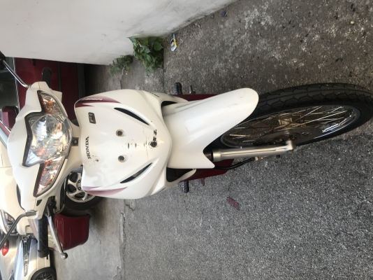 ขายHonda Wave110i หัวฉีด สตาร์ทมือ เครื่องดี เอกสารครบพร้อมโอน อยู่ห้วยขวาง กทม.ขายถูก19,500บาท